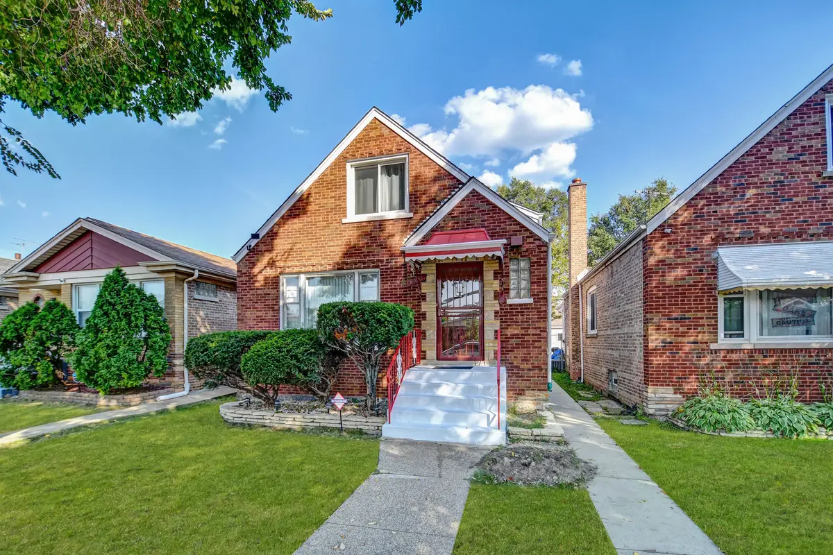 9041 S East End Avenue, Chicago, IL 60617 - Image #1