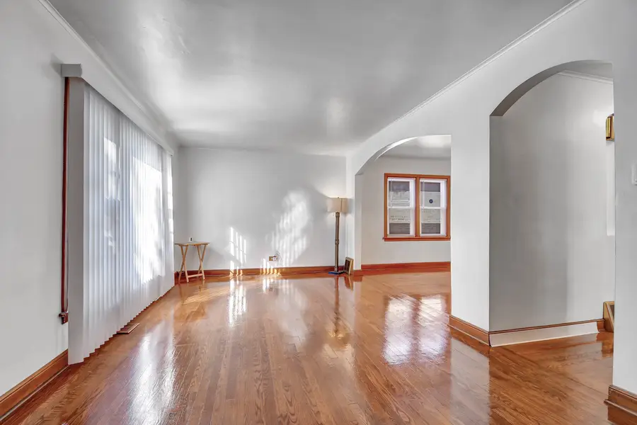 9041 S East End Avenue, Chicago, IL 60617 - Image #3
