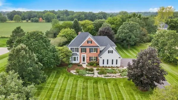 4N934 Forest Trail Drive, Campton Hills, IL 60175