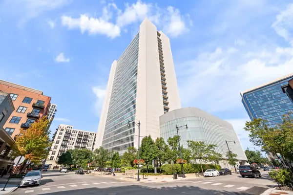 Address Withheld By Seller, Chicago, IL 60654