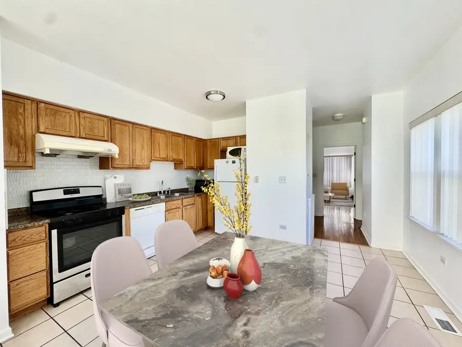 2237 S Stewart Avenue, Chicago, IL 60616 - Image #3