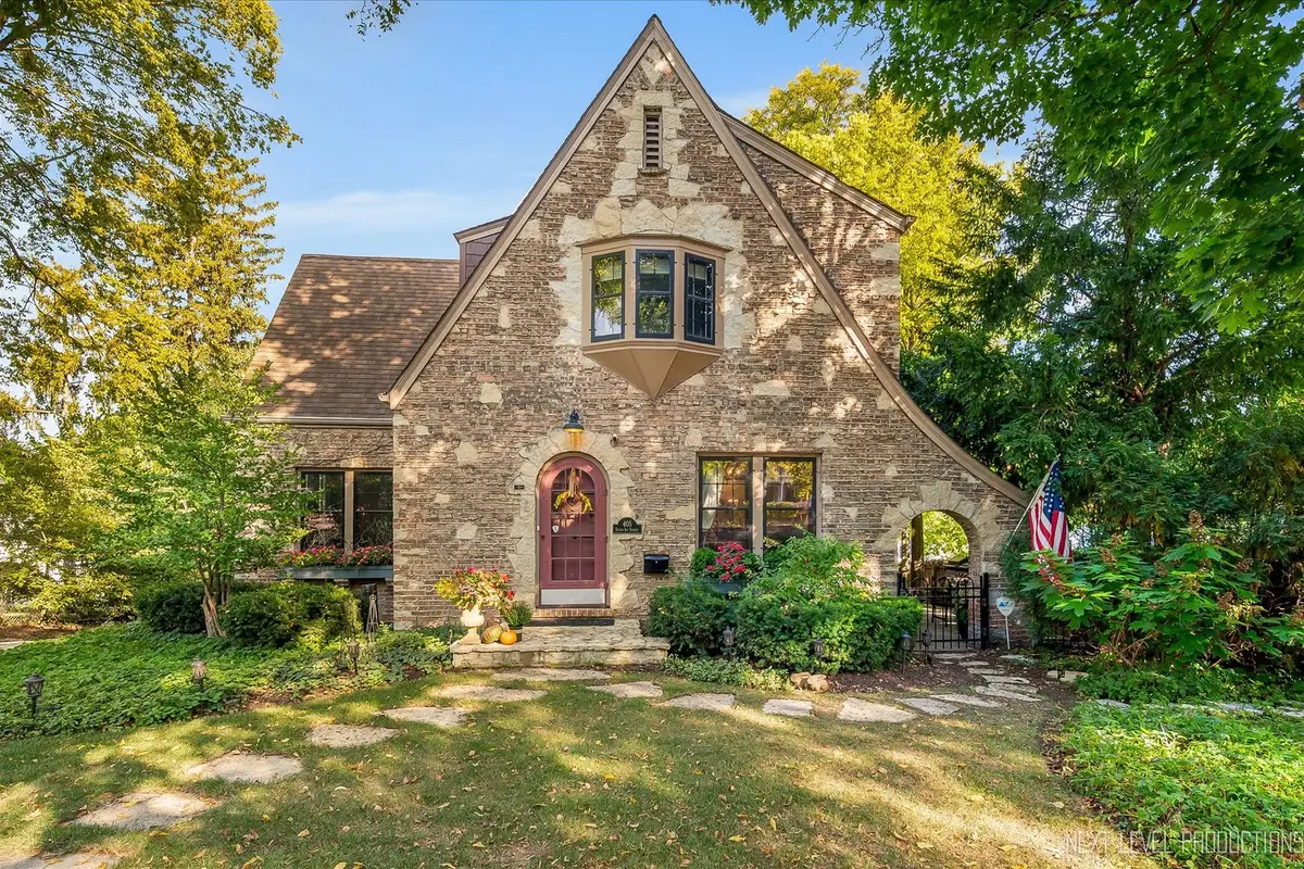 405 S 1st Street, Geneva, IL 60134 - #1