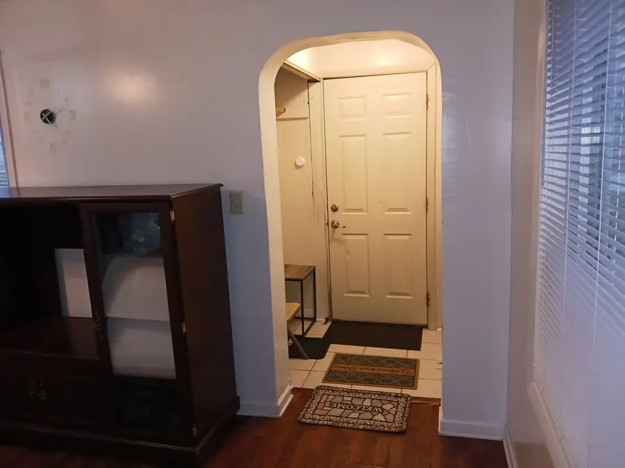 7748 Newland Avenue, Burbank, IL 60459 - Image #2