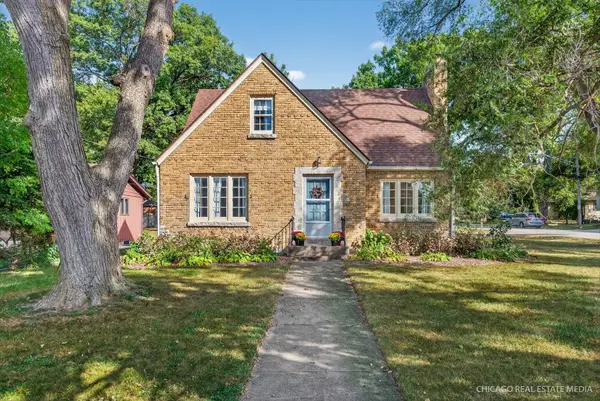 844 Bode Road, Elgin, IL 60120