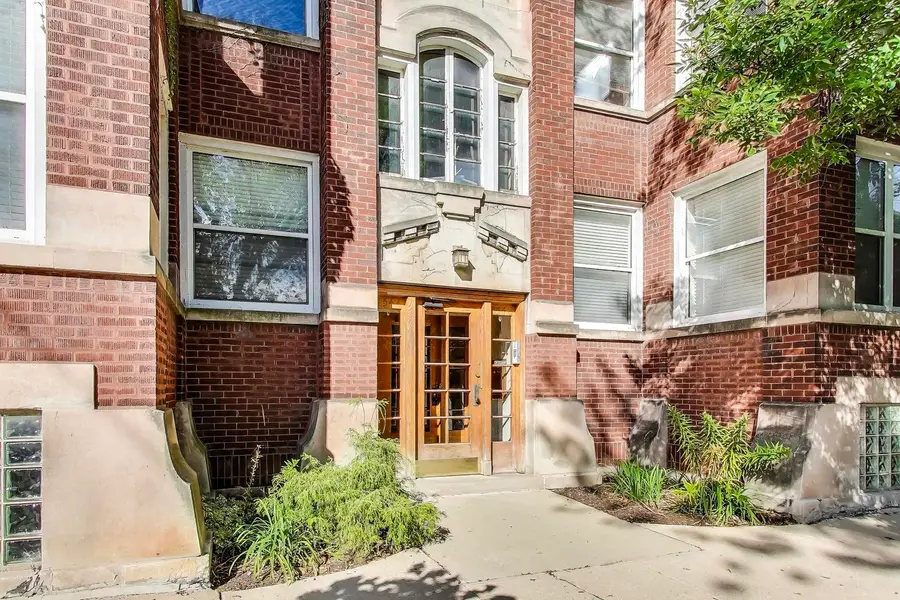 4544 N Sacramento Avenue #2, Chicago, IL 60625 - #2