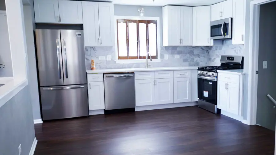 618 Marquette Avenue, Calumet City, IL 60409 - Image #2