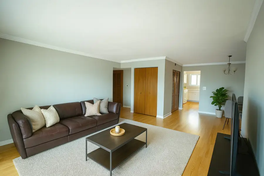 912 S Plum Grove Road #321, Palatine, IL 60067 - Image #2