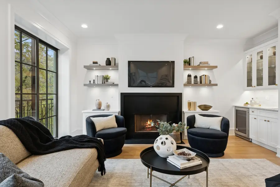 Address Withheld By Seller, Chicago, IL 60614 - #3