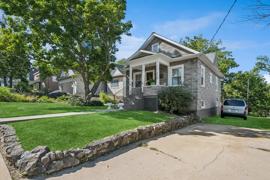 216 N Blanchard Street, Wheaton, IL 60187 - Image #2
