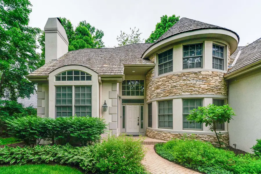 590 Academy Woods Drive, Lake Forest, IL 60045 - Image #2