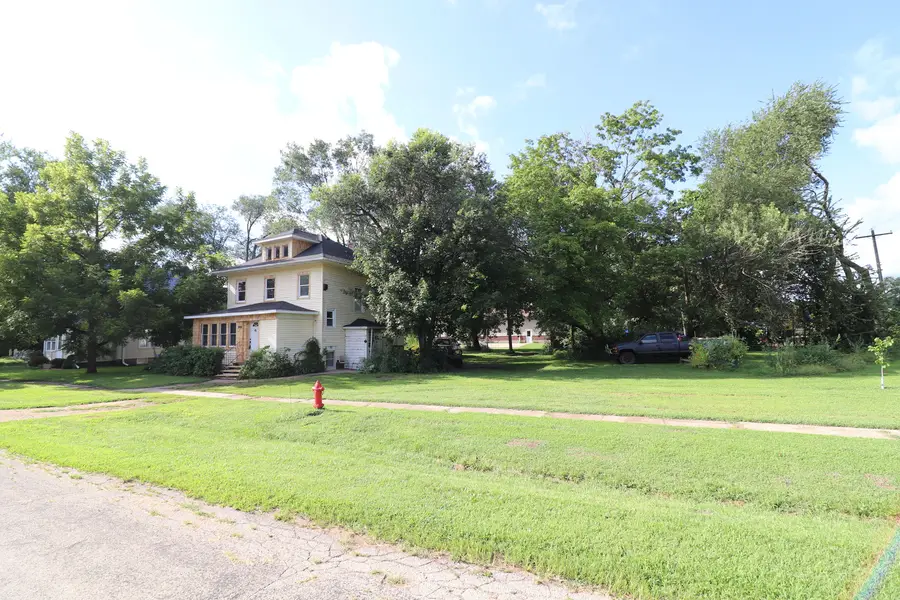 1002 Locust Street, Thomson, IL 61285 - Image #2