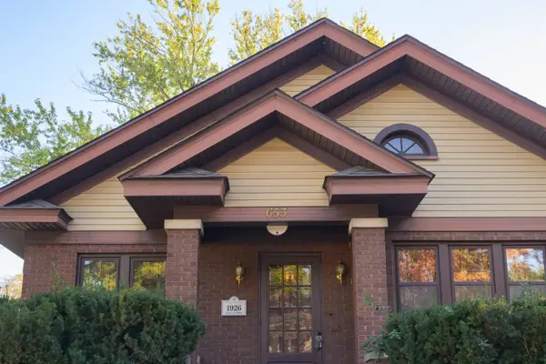 653 Park Street, Elgin, IL 60120