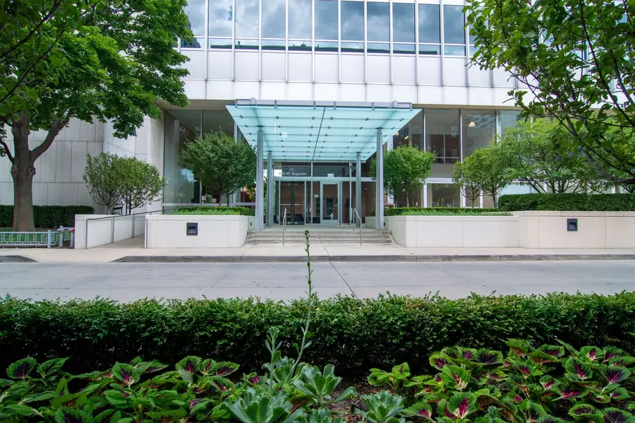 500 W Superior Street #1208, Chicago, IL 60654 - Image #2