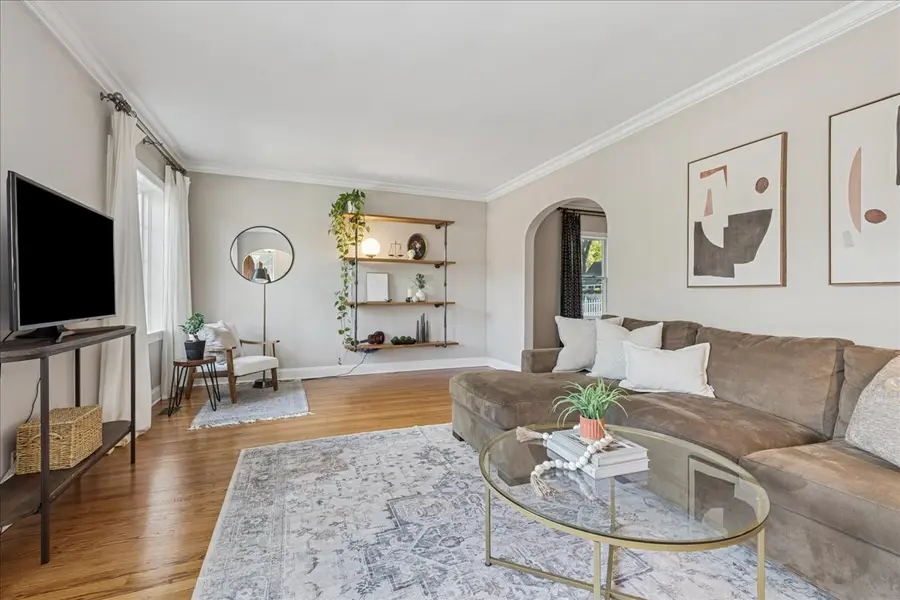 109 W Hillside Avenue, Barrington, IL 60010 - Image #3