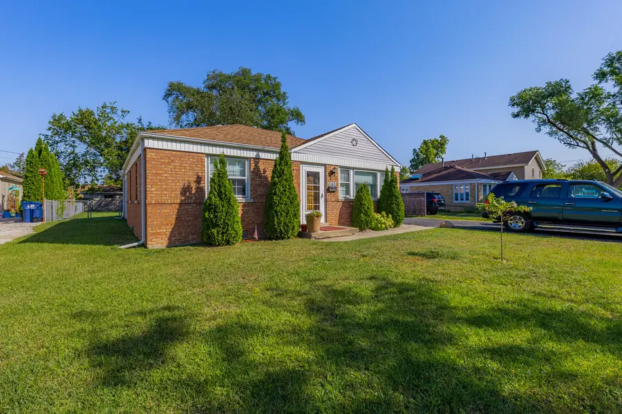 1966 Laura Lane, Des Plaines, IL 60018 - Image #2