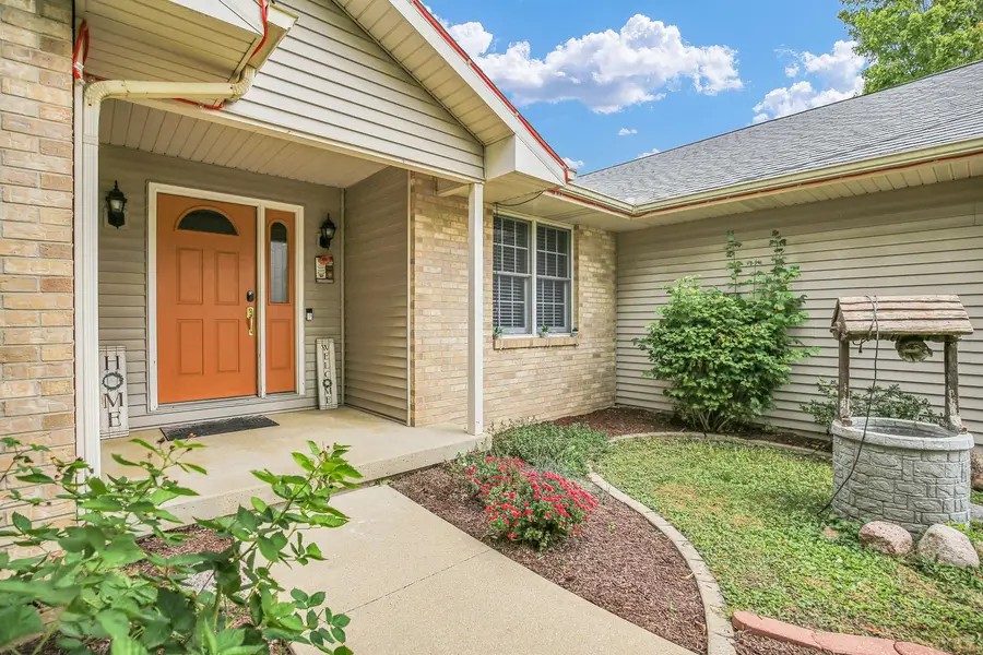 3104 Countrybend Lane, Champaign, IL 61821 - Image #3