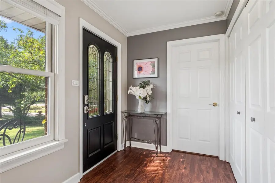 353 E Butterfield Road, Elmhurst, IL 60126 - Image #3