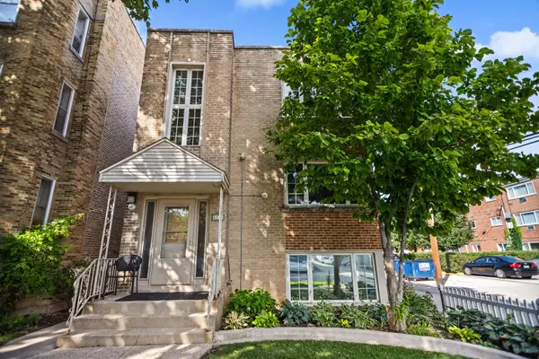 4814 Elm Street, Skokie, IL 60077