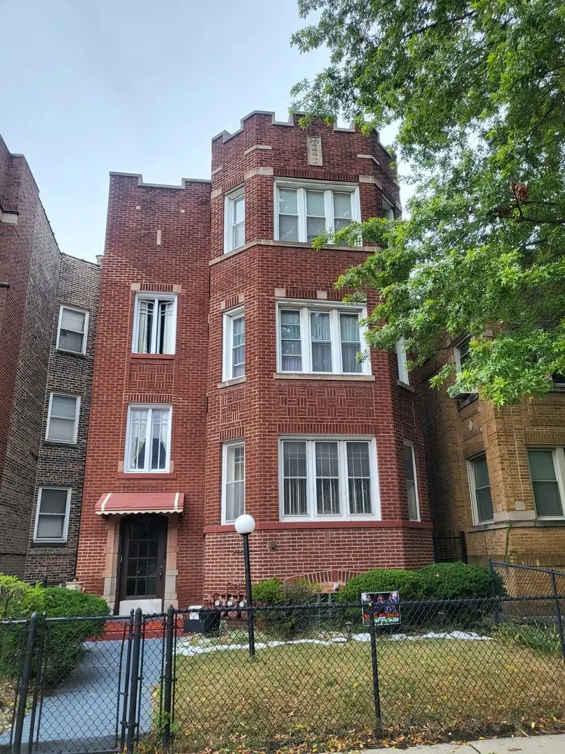 7842 S Ridgeland Avenue, Chicago, IL 60649 - Image #1