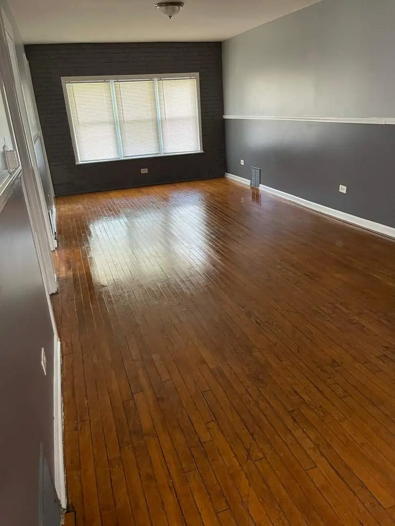 8112 S Escanaba Avenue, Chicago, IL 60617 - Image #2