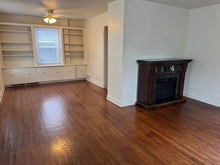 465 Slade Avenue, Elgin, IL 60120 - #3