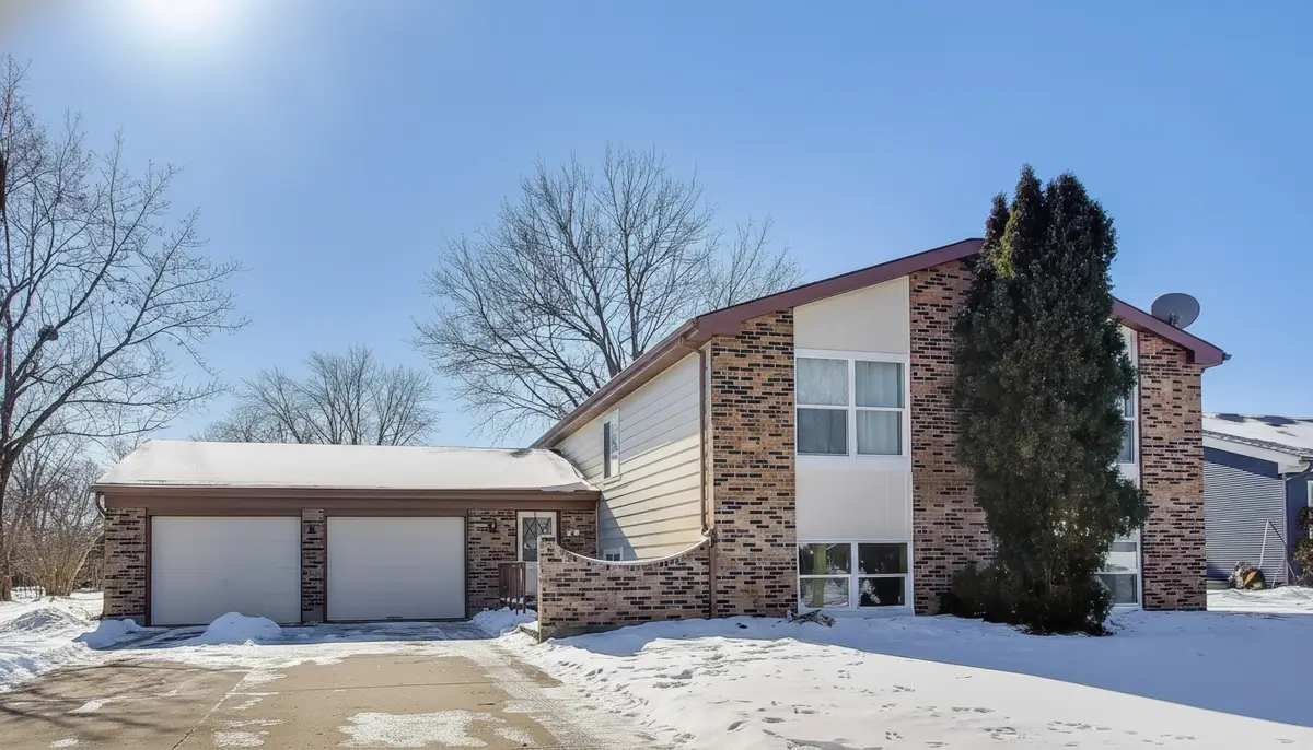 627 Chardonnay Lane, Crystal Lake, IL 60014 - #1