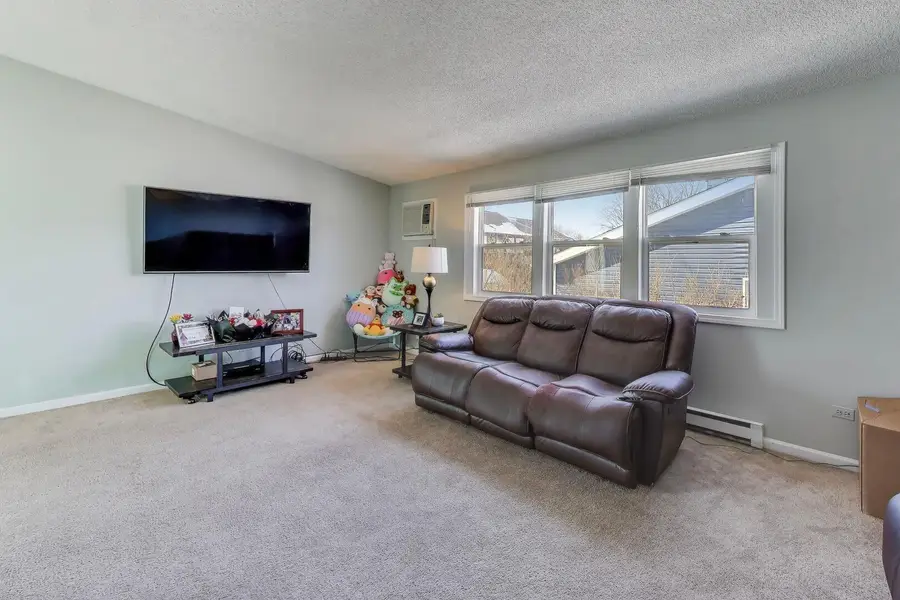 627 Chardonnay Lane, Crystal Lake, IL 60014 - #3