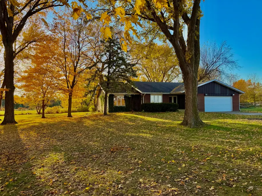 27169 Brickville Road, Sycamore, IL 60178 - Image #2