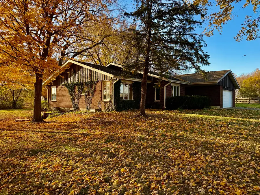 27169 Brickville Road, Sycamore, IL 60178 - Image #3