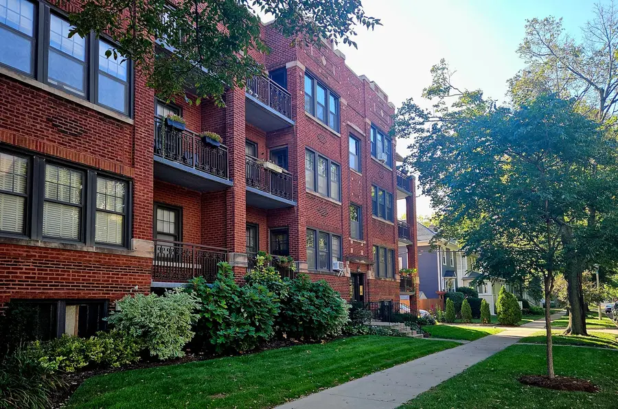 924 Wesley Avenue #2, Oak Park, IL 60304 - Image #2