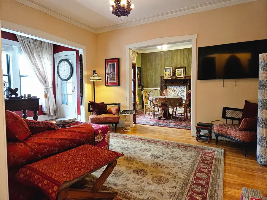 924 Wesley Avenue #2, Oak Park, IL 60304 - Image #3