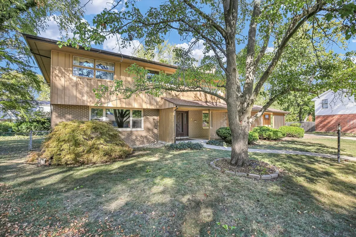 6 Regent Court, Champaign, IL 61820 - Image #1