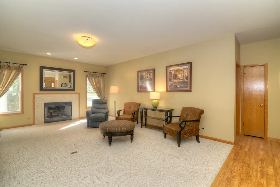 515 Madison Lane, Elgin, IL 60123 - Image #3