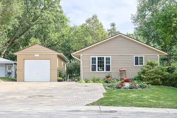 Address Withheld By Seller, Carpentersville, IL 60110