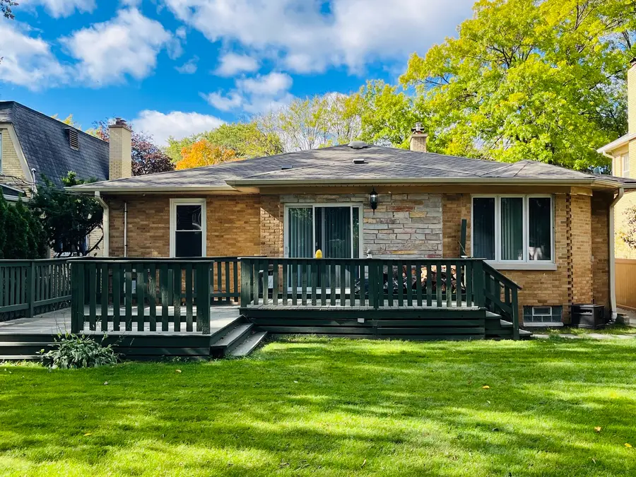 1041 Vernon Avenue, Park Ridge, IL 60068 - Image #2