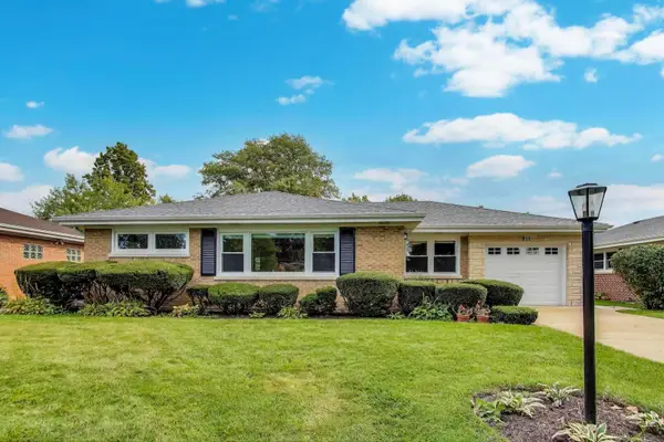 811 S Na Wa Ta Avenue, Mount Prospect, IL 60056