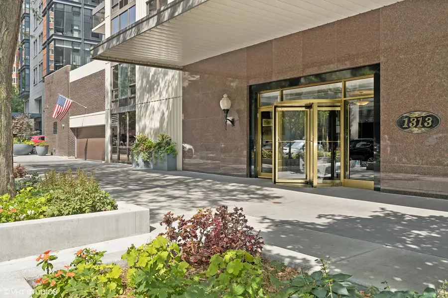 1313 N Ritchie Court #2401, Chicago, IL 60610 - Image #2
