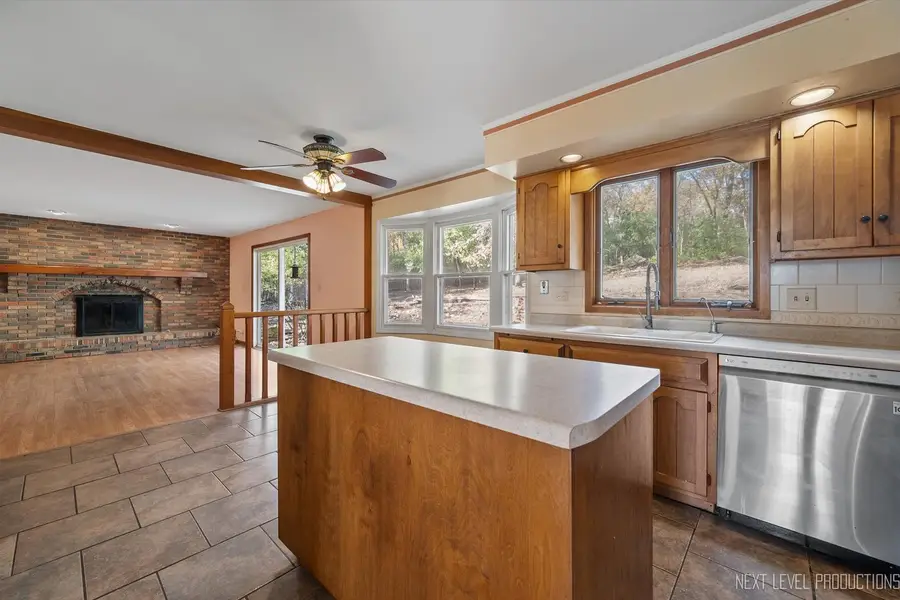 40W440 Winchester Way, Saint Charles, IL 60175 - Image #2