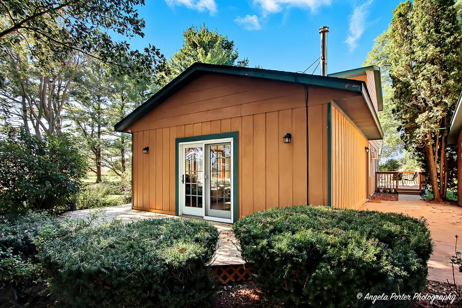 15758 County Line Road, Capron, IL 61012 - Image #3