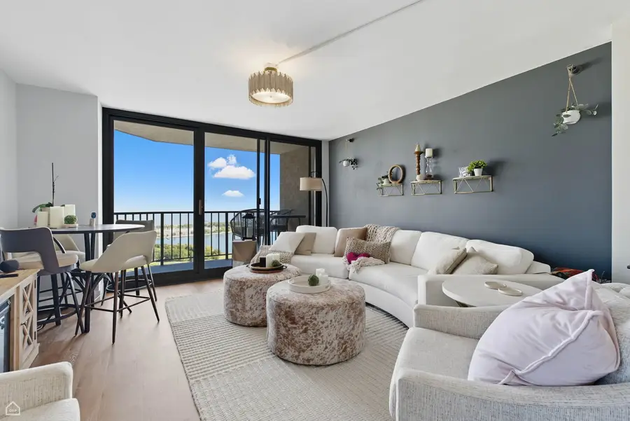 3660 N Lake Shore Drive #4208, Chicago, IL 60613 - Image #2