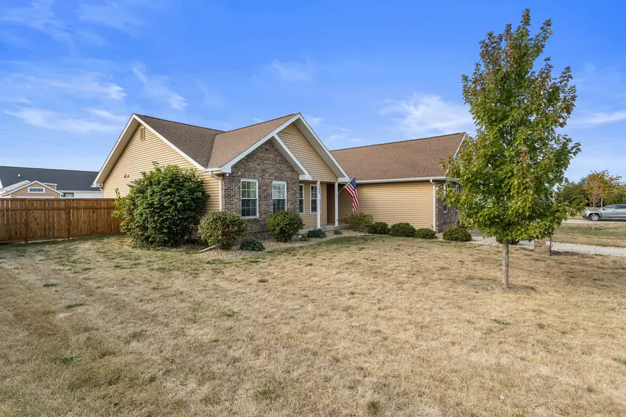 109 N Heritage Drive, Fisher, IL 61843 - Image #3