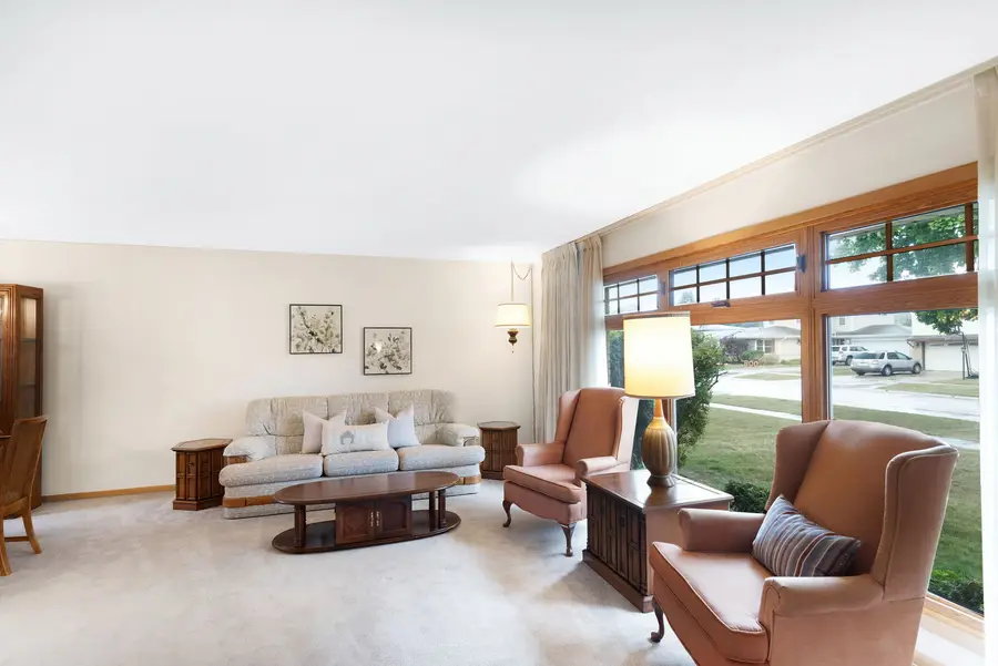 147 Lance Drive, Des Plaines, IL 60016 - Image #3