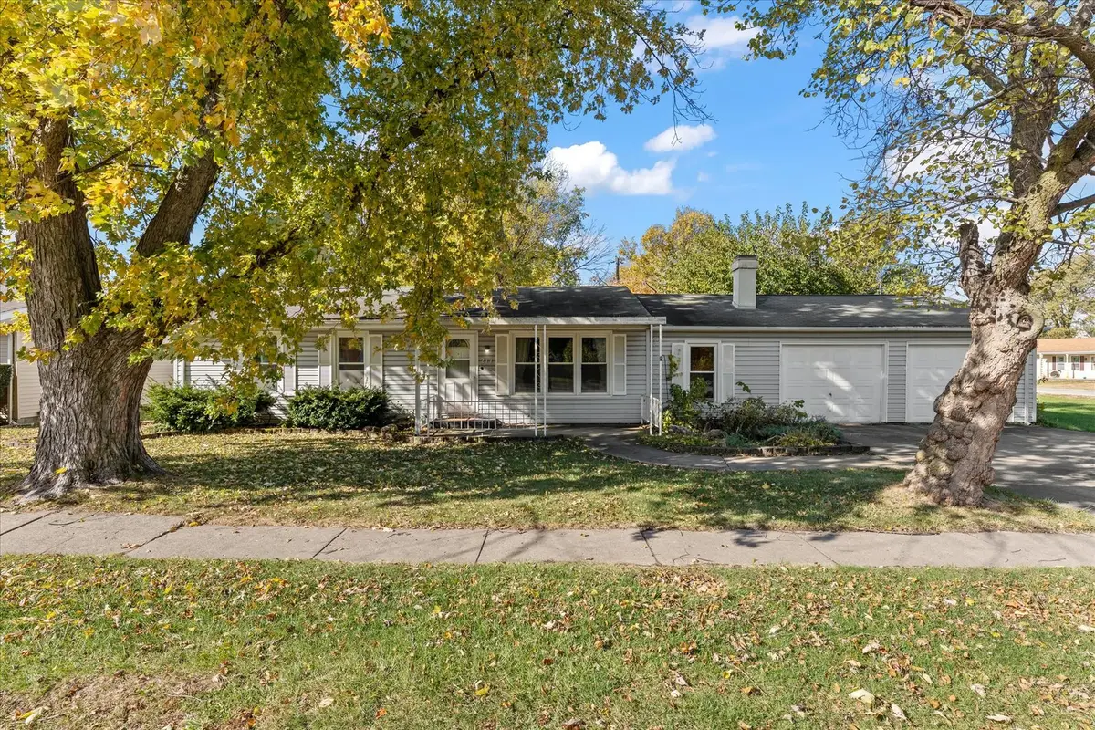 211 S Main Street, Argenta, IL 62501 - Image #1