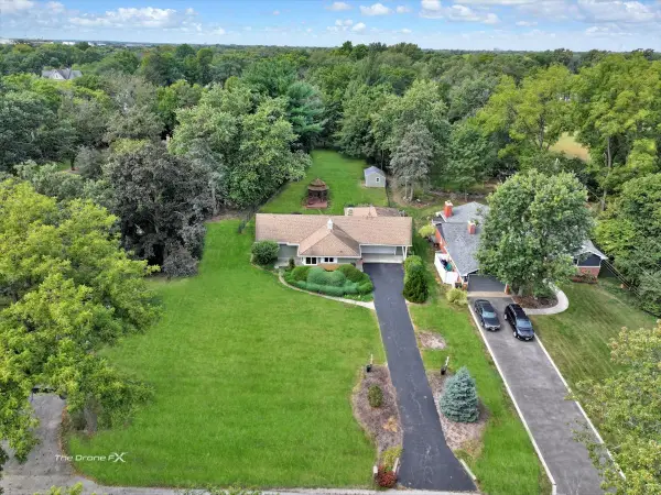 1s526 S Taylor Road, Glen Ellyn, IL 60134