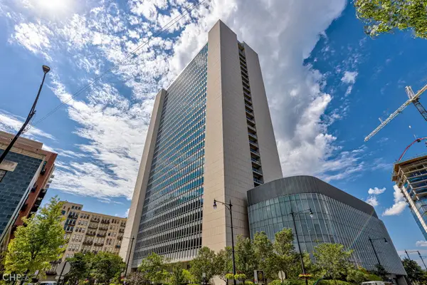 Address Withheld By Seller, Chicago, IL 60654