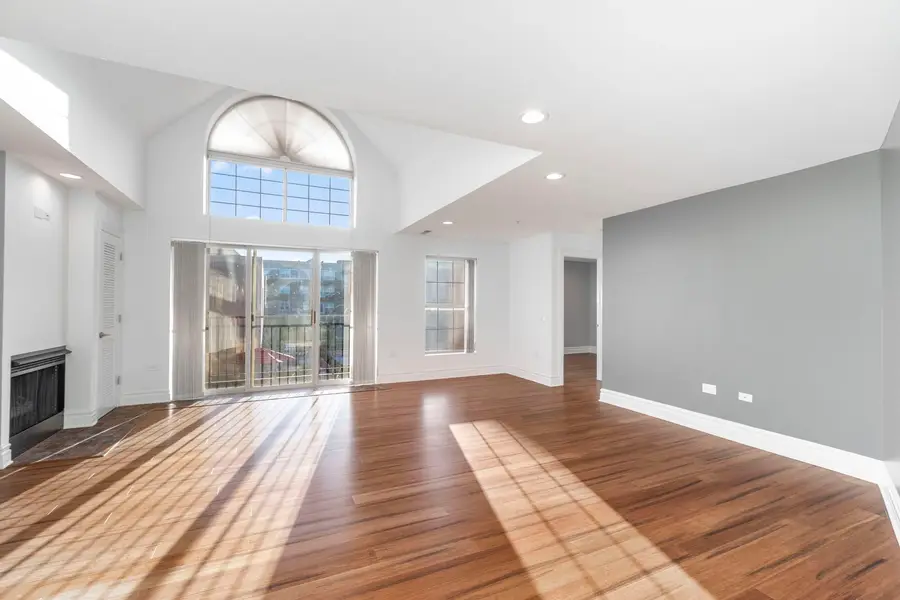 1800 Dewes Street #309, Glenview, IL 60025 - Image #2