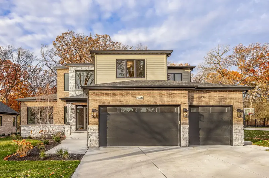 1528 Linden Circle, Lemont, IL 60439 - Image #2