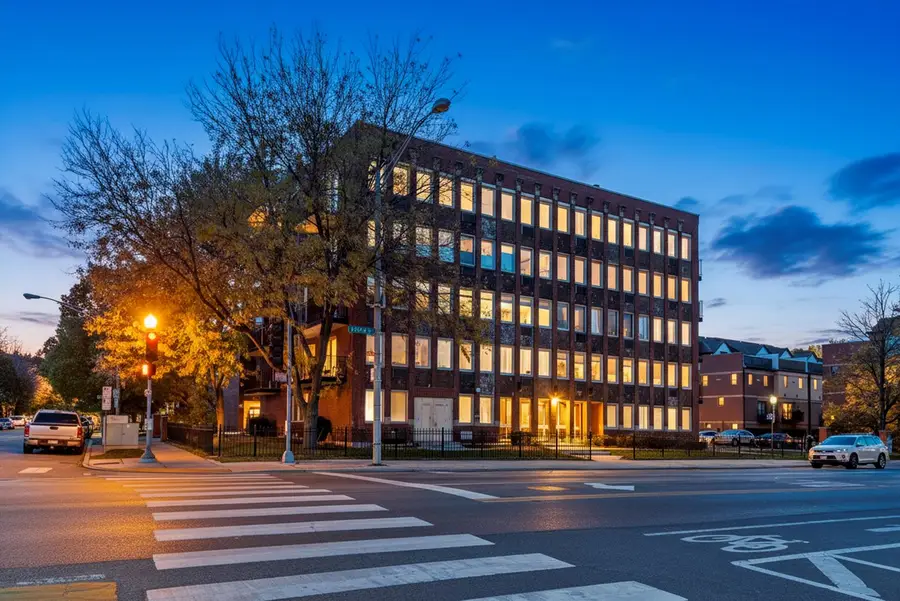 1041 Susan Collins Lane #304, Oak Park, IL 60302 - Image #2