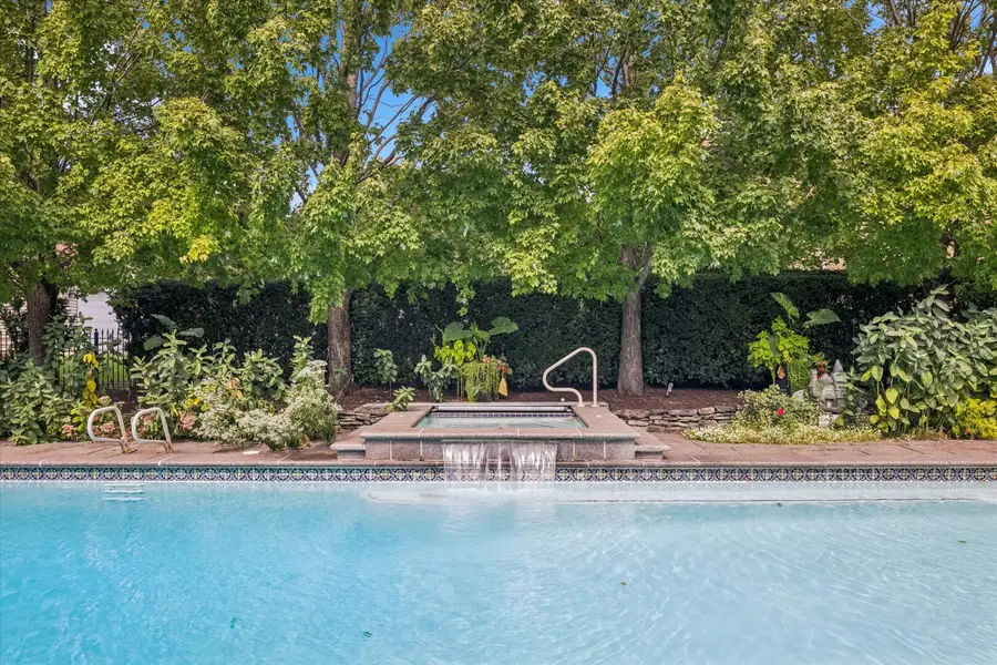 500 S Kenilworth Avenue, Elmhurst, IL 60126 - Image #3