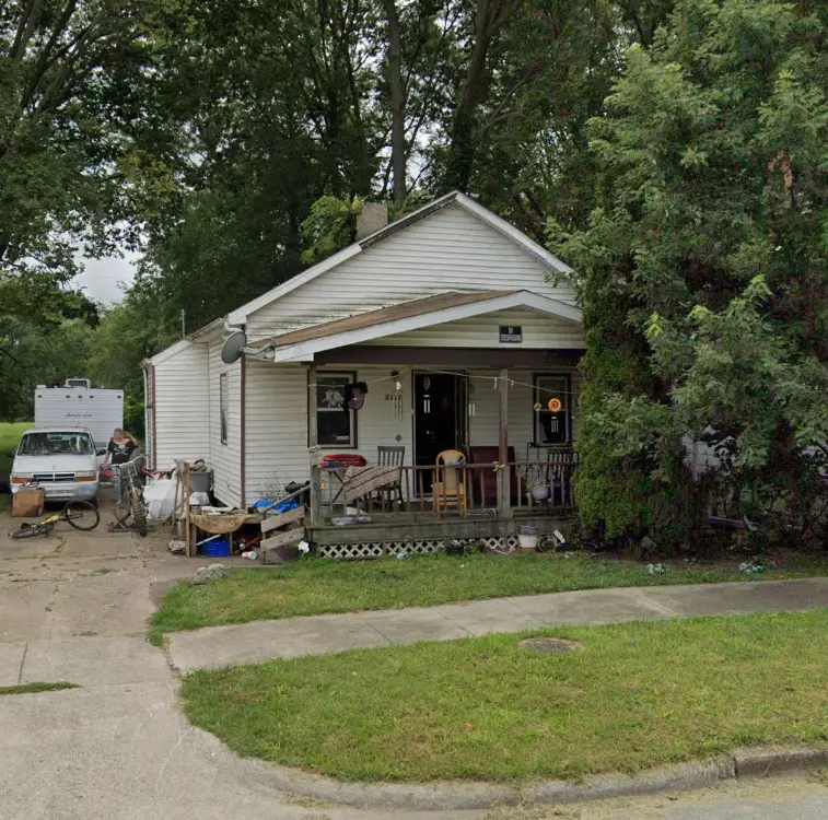 1135 E Locust Street, Decatur, IL 62521 - #2